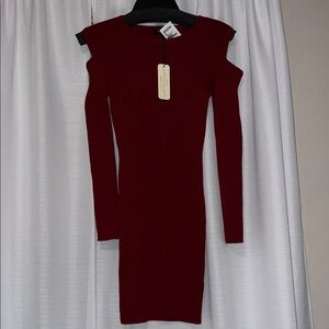Love Tree Red Cold Shoulder Long Sleeve Dress